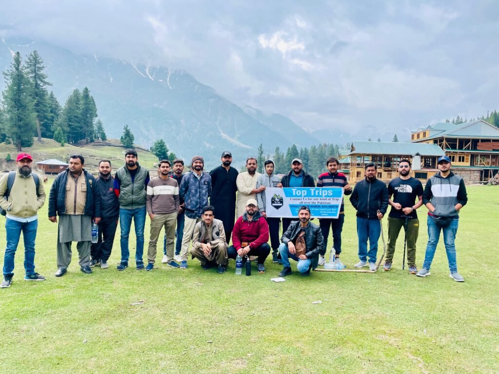 Group tour fairy meadows