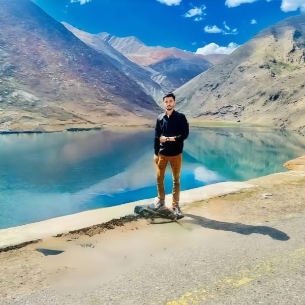 Lulusar Lake