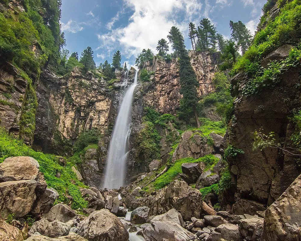 Jarogo Waterfall